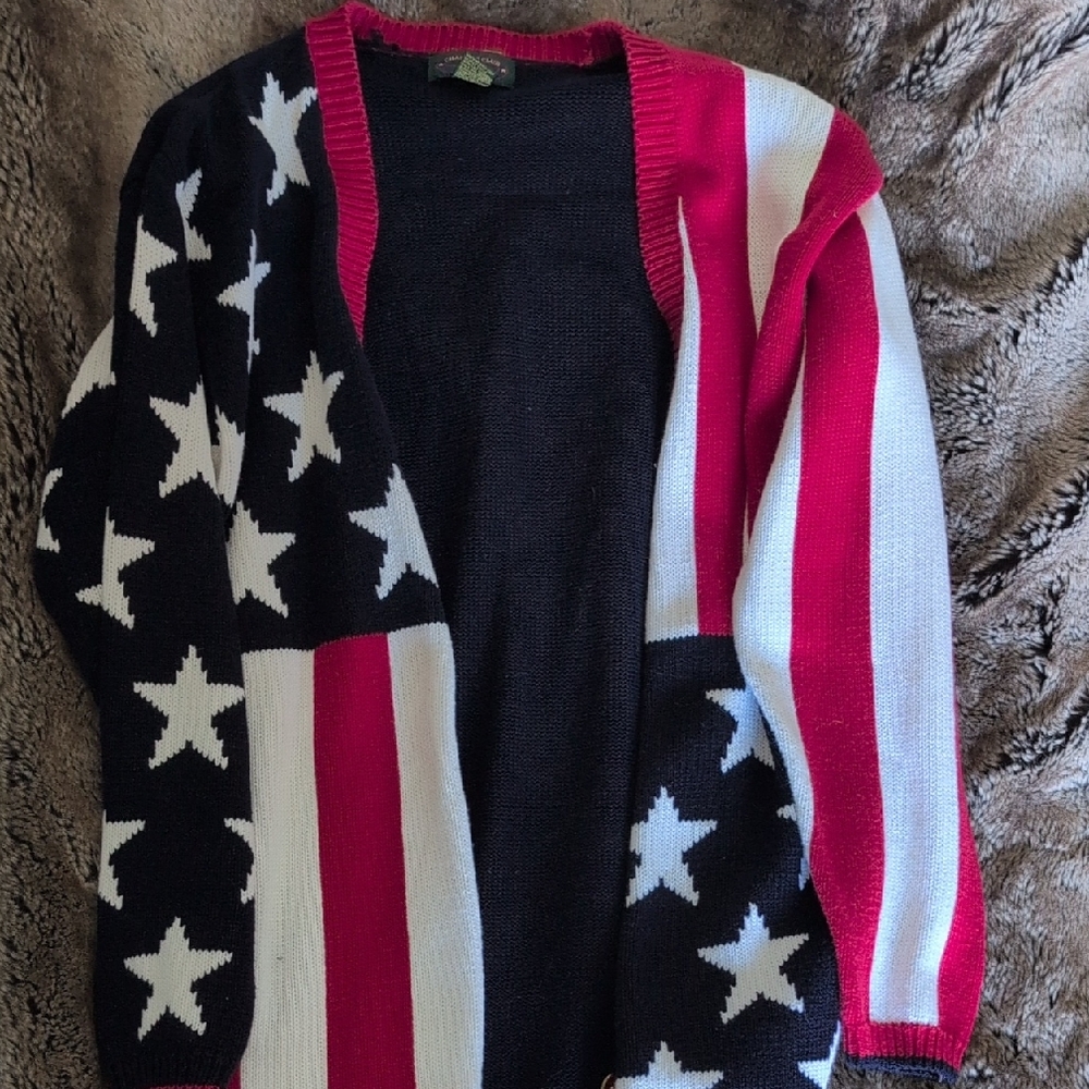 Stylish Star Patterned Sweater - Red, White, and Black